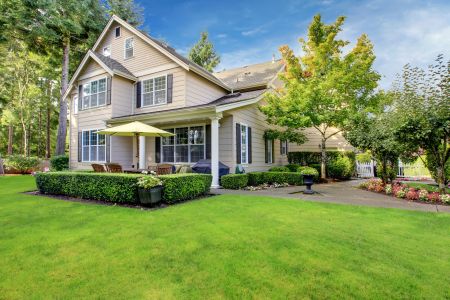 https://www.coastalcustomclean.com/residential-pressure-washing/house-washing